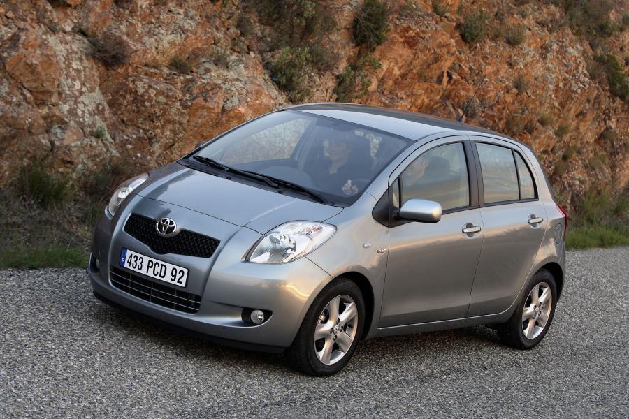  Toyota Yaris 2005 года  (фото 109 из 165)